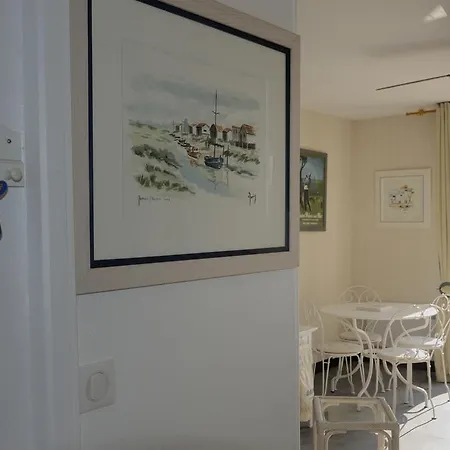 Dunes Aux Ecureuils *